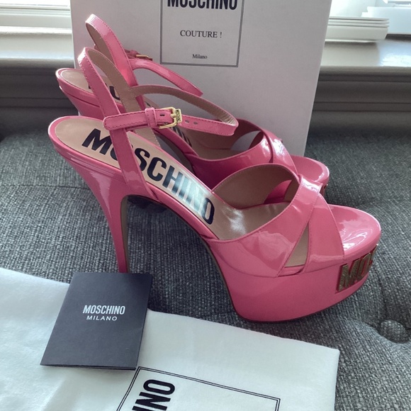Moschino Logo Sole Platform Sandal (Women) 9US / 39EU - Picture 3 of 14